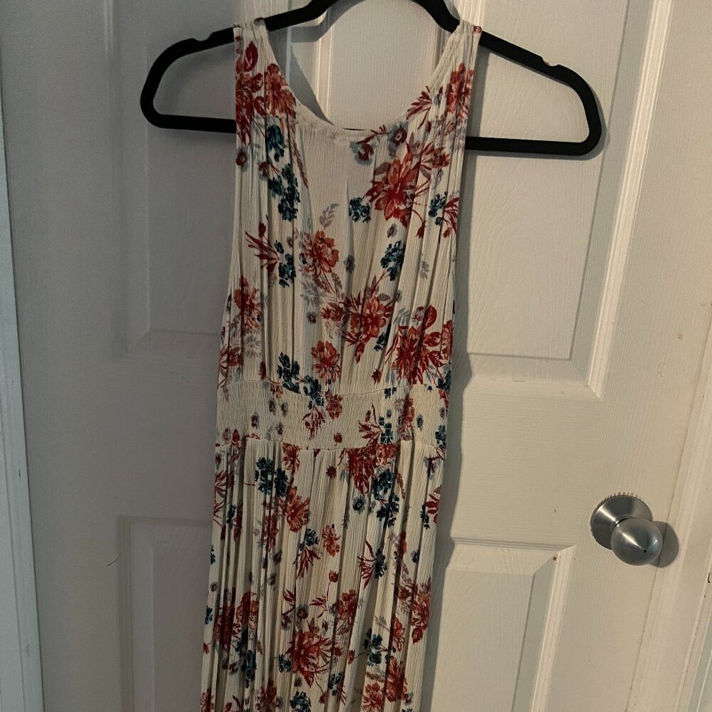 Chic Small Knox Rose Button-Down Maxi Dress in Blue and Red - Effortless Style